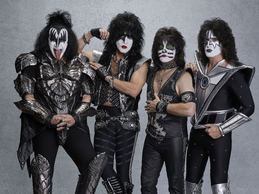 Photo credits: Brian Lowe
https://www.biography.com/musicians/kiss-band-timeline-facts