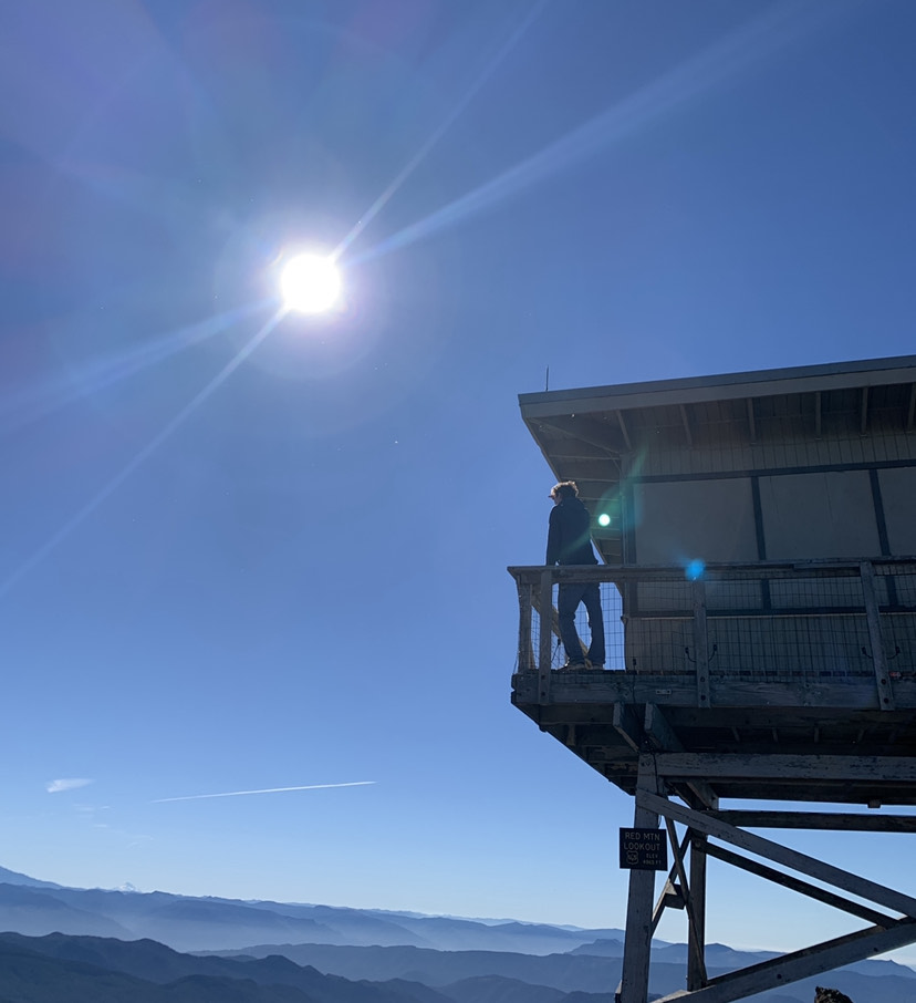A perfect mountain viewpoint: Red Mountain Lookout