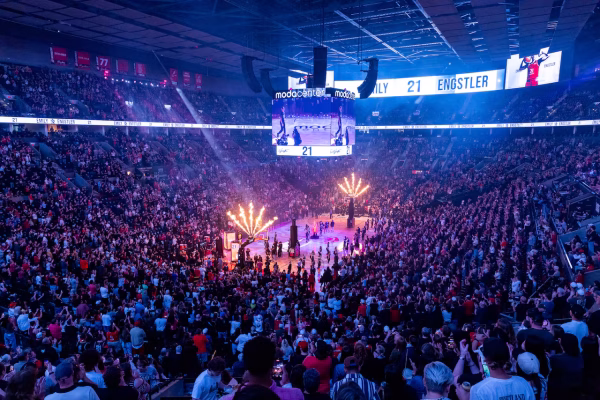 Sold-out Moda Center gives a warm welcome to the Portland Fire